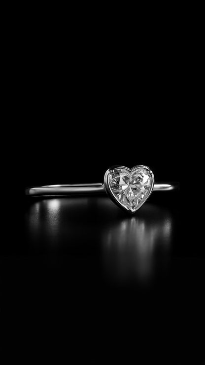 Anillo de corazón etéreo
