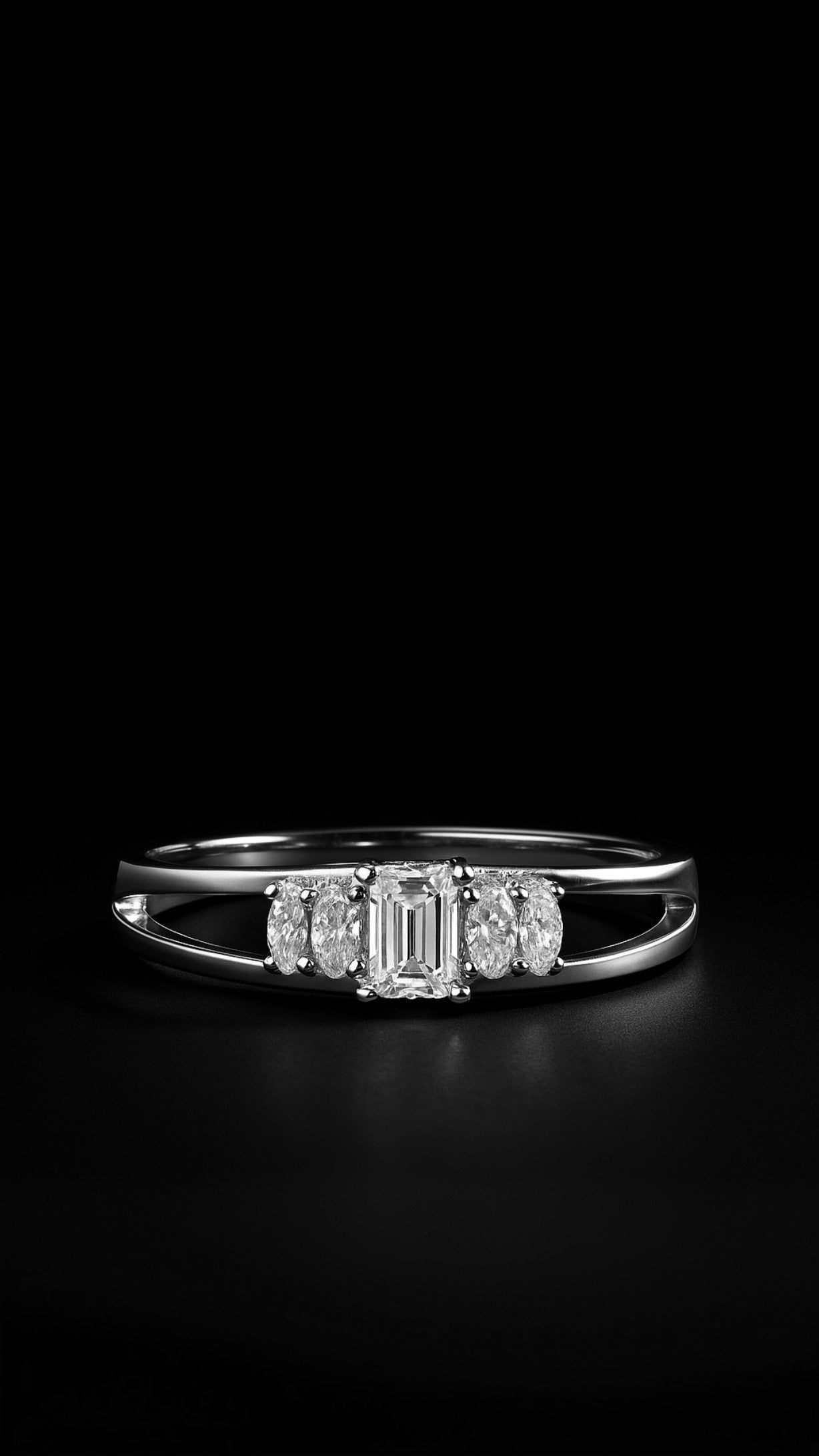 Chic Luminosity Ring