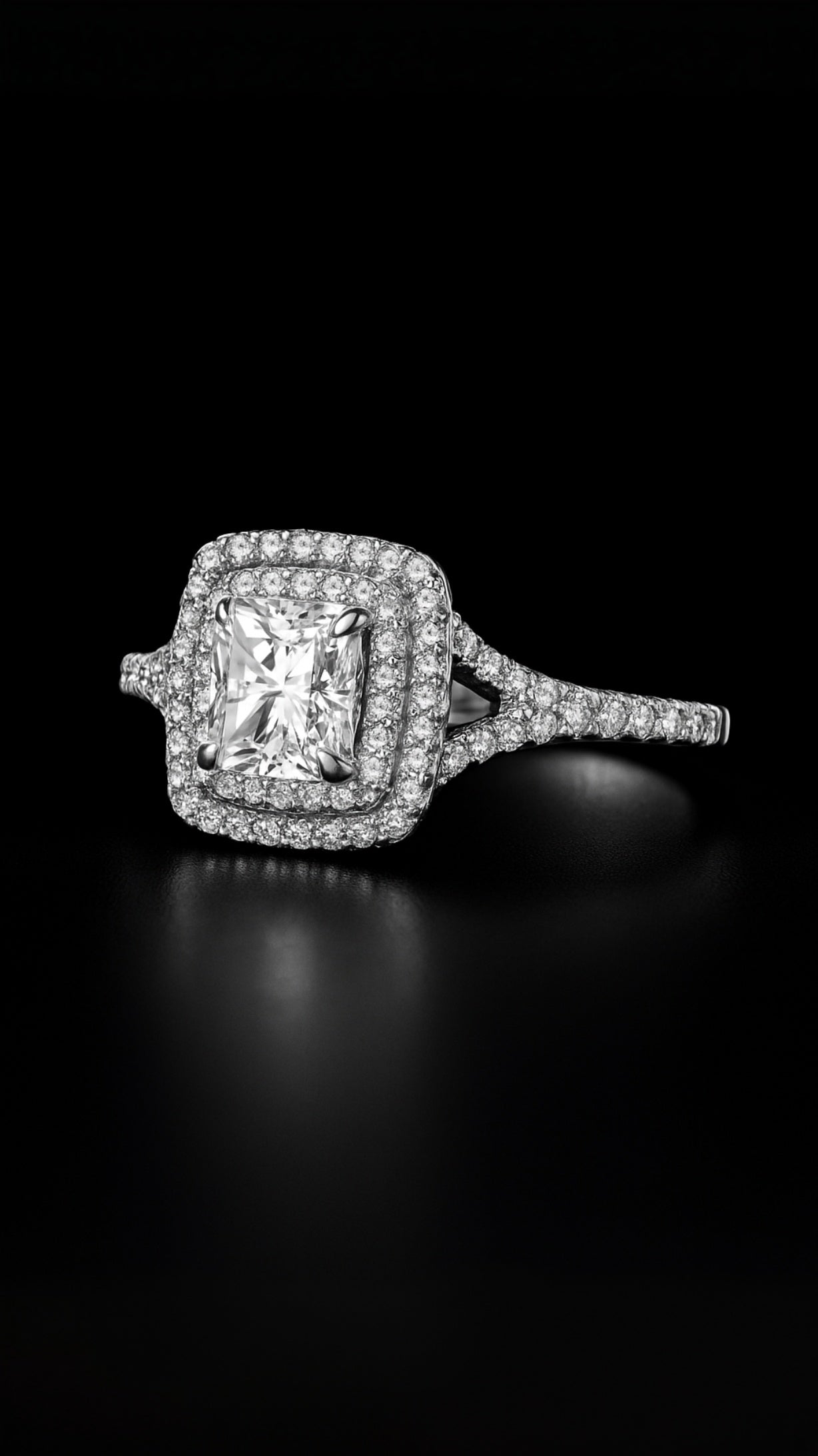 Glänzender Mondlicht-Ring