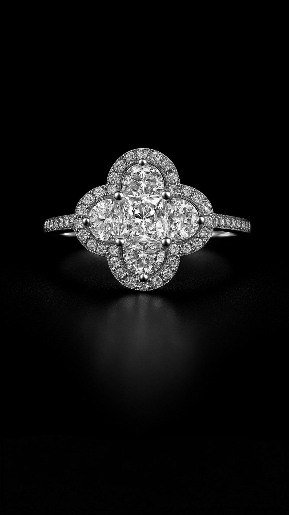 Clover Elegance Ring