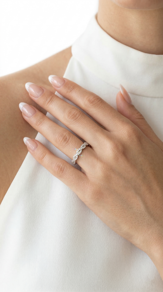 Sparkling Swirl Ring