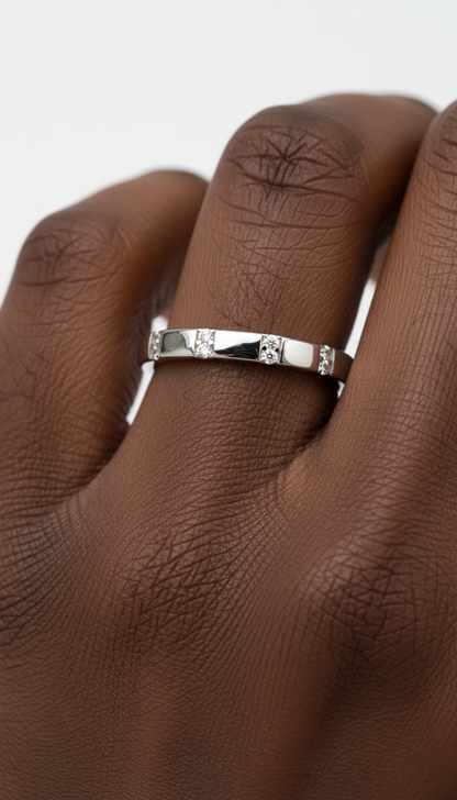 Flüsternde Diamantenring