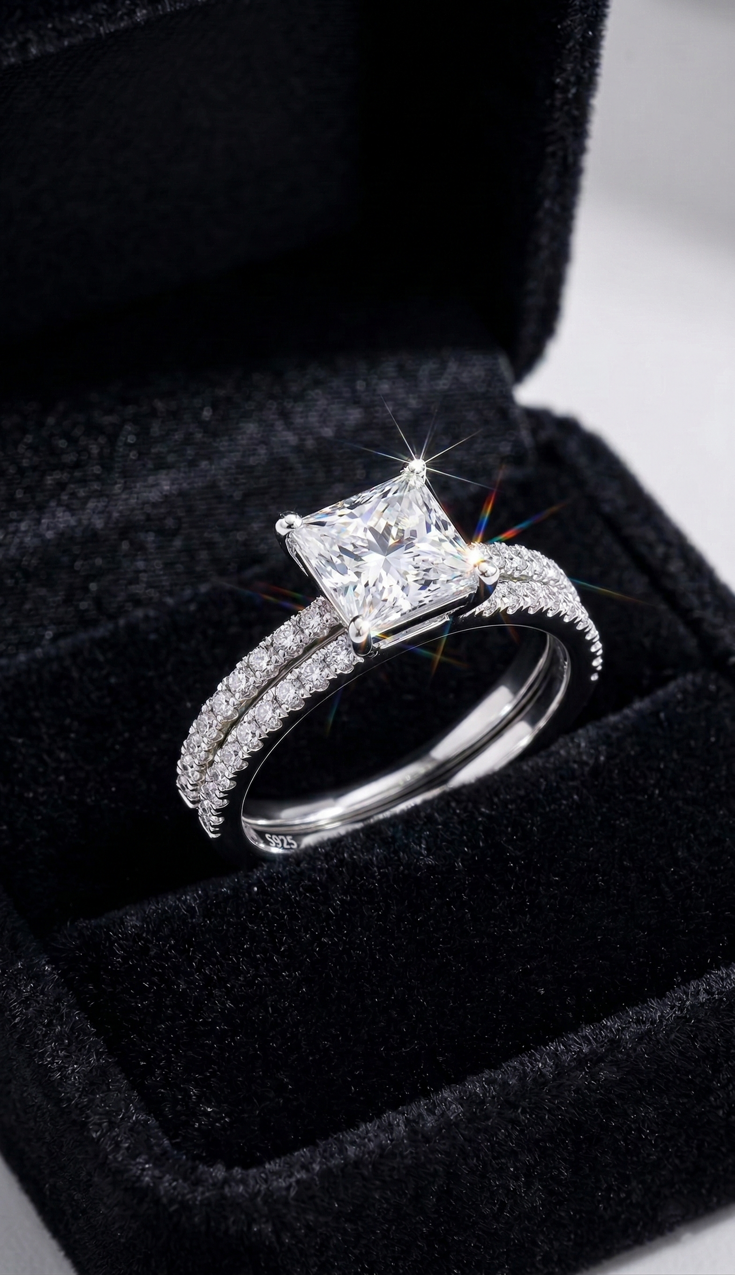 Hypernova Elegance Ring