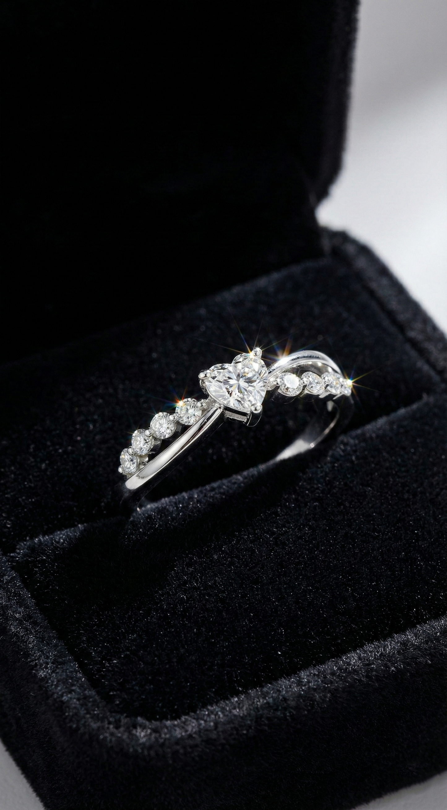 Glittering Crush Ring