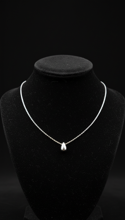 Silent Drop Necklace