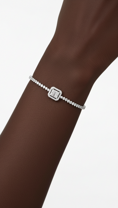 Crowned Gleam Bracelet