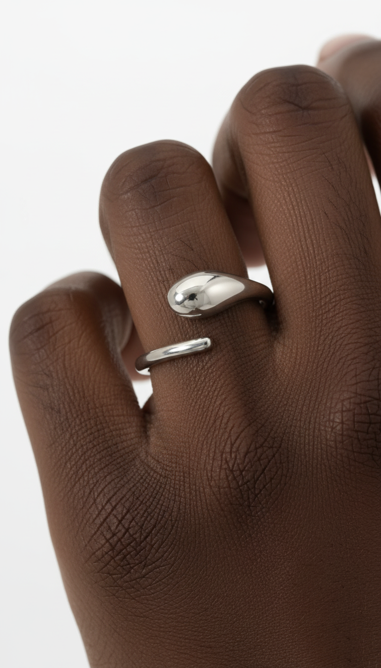 Silhouette Shine Ring