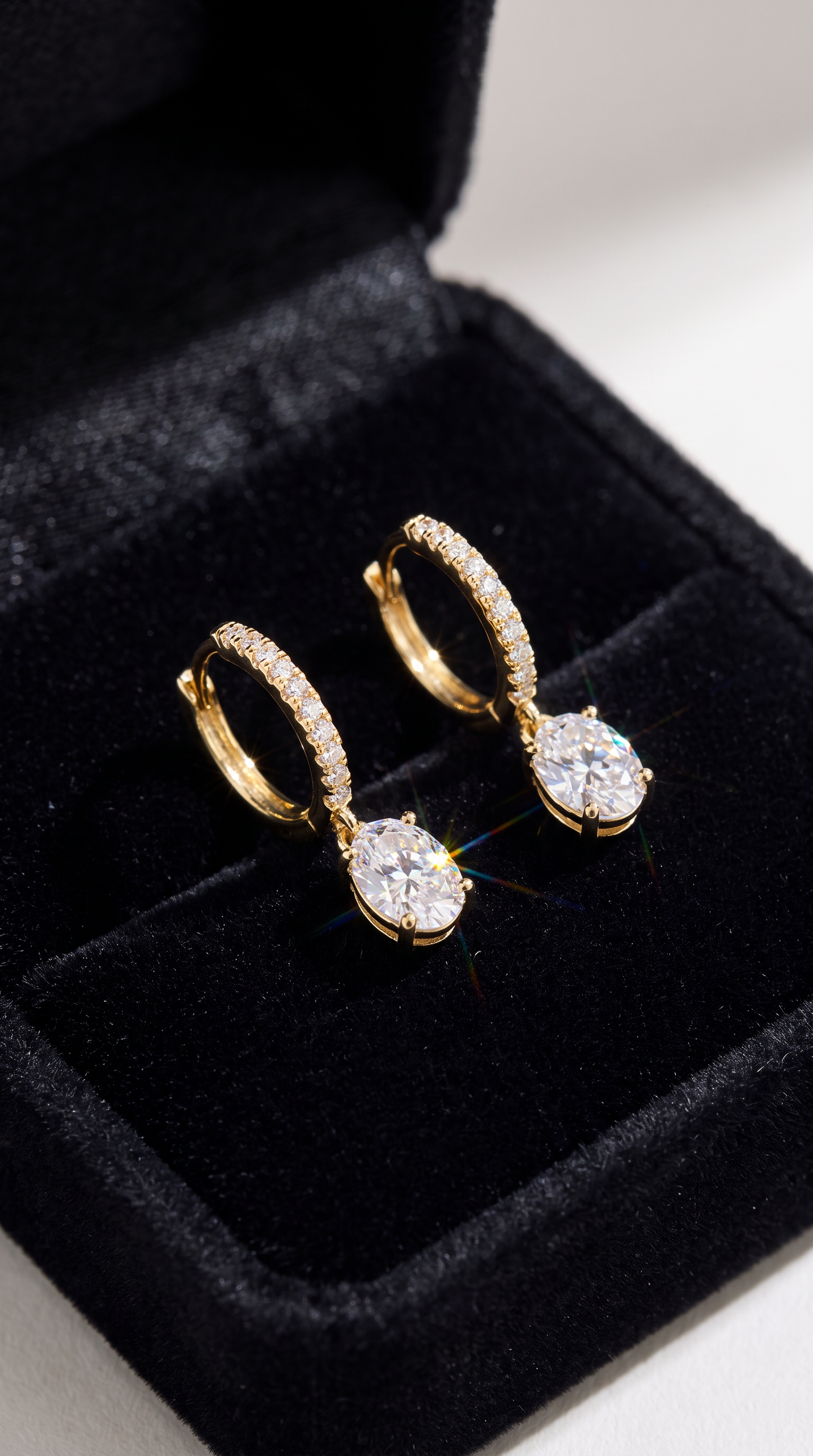 Graceful Sway Earrings Gold