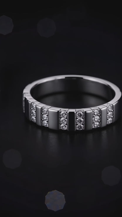 Schimmernder Wasserfallring