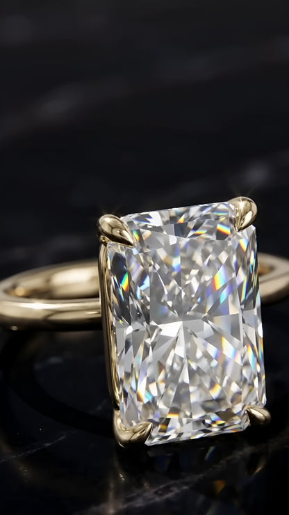 Divine Diamond Ring