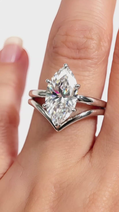 Essential Elegance Ring