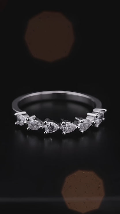 Cosmic Horizon Ring