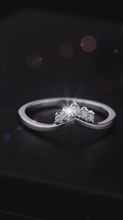 Eloquent Majesty Ring