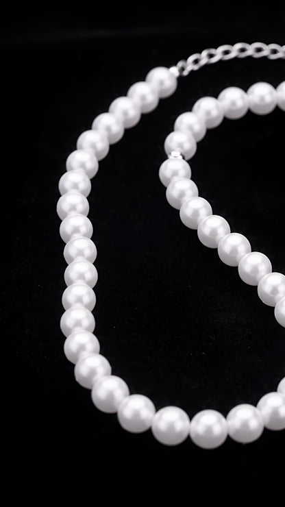 Pearl Presence Bracelet