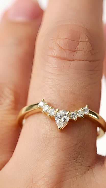 Elegant Mystique Ring