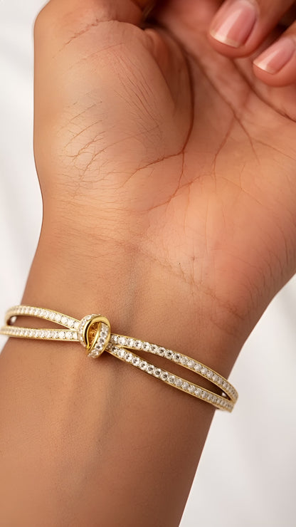 Eternal Hold Bracelet