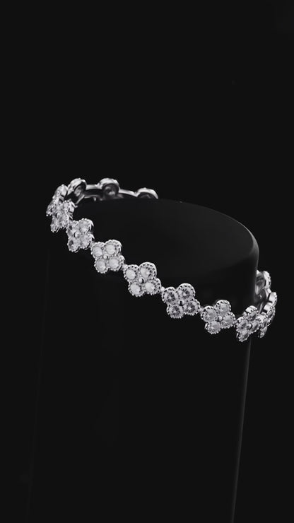 Clover Elegance Bracelet