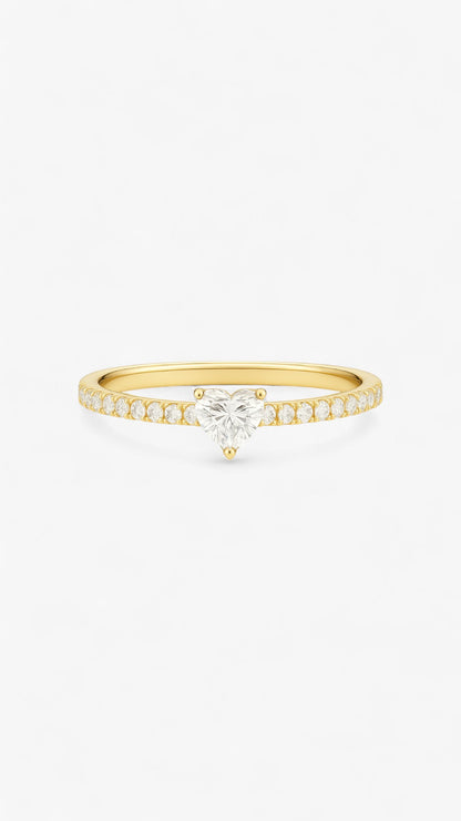 Anillo de susurro romántico