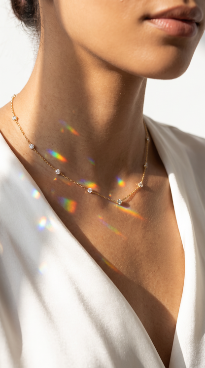 Scattered Stars Necklace Gold